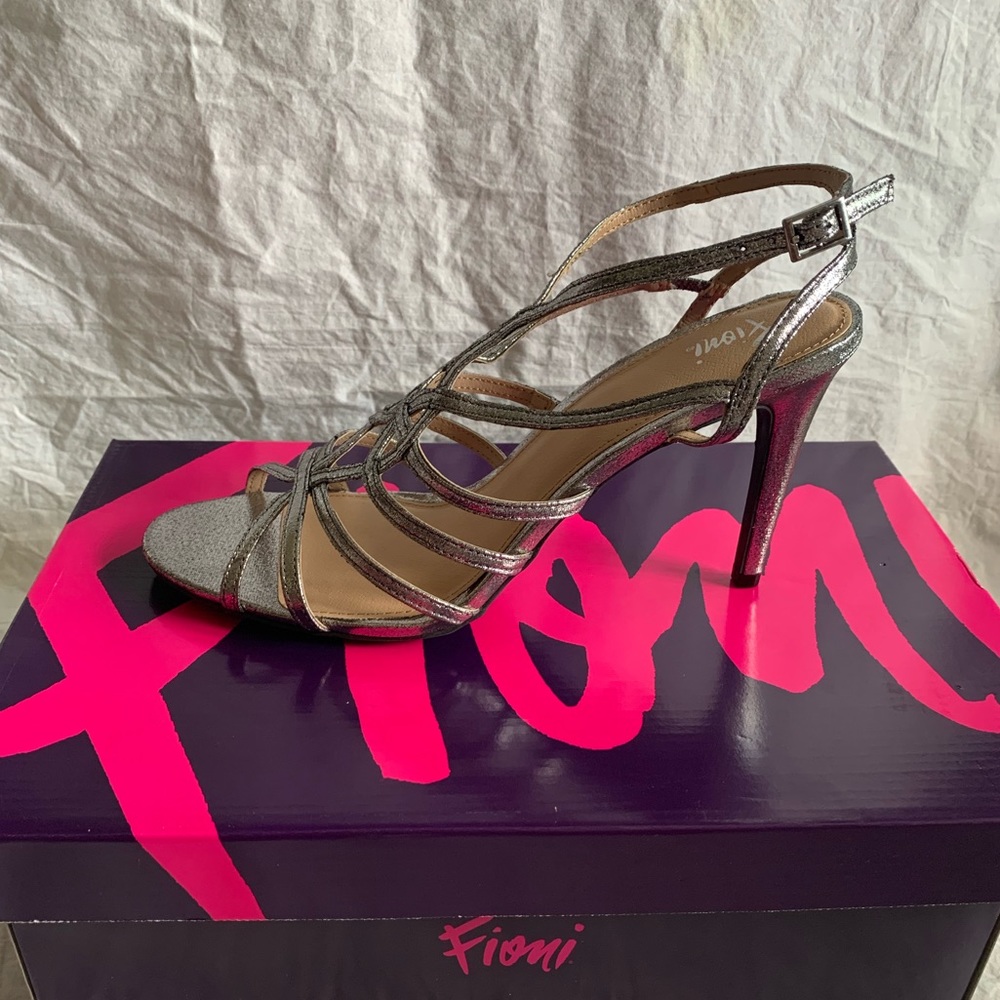 Fioni Size 11 Silver Heels - Heel 4.25”